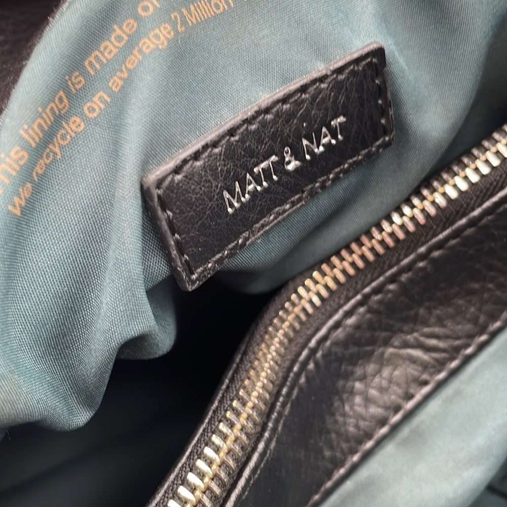 Matt & Nat - Crossbody Shoulder Faux Leather Purse - Black - Picture 4 of 16